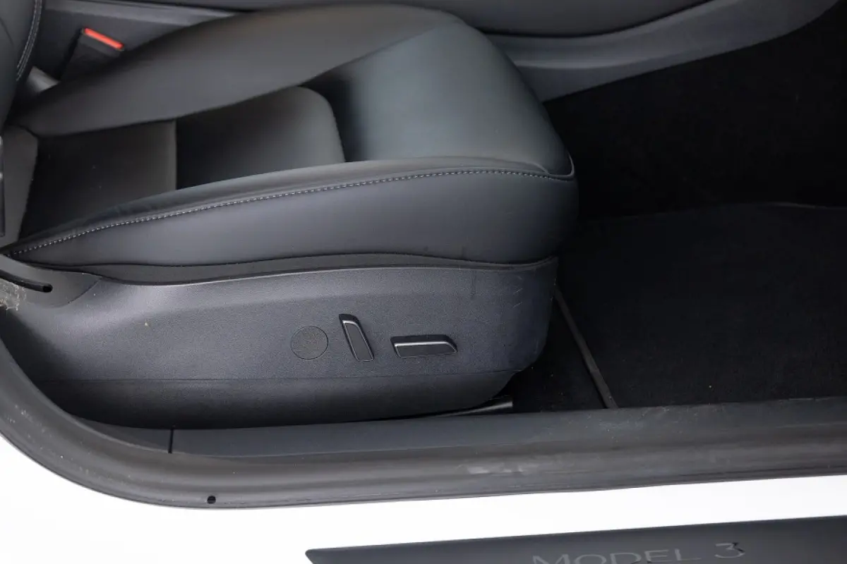 Long Range AWD 75 kWh *SOH 95%* LEDER | PANORAMADAK