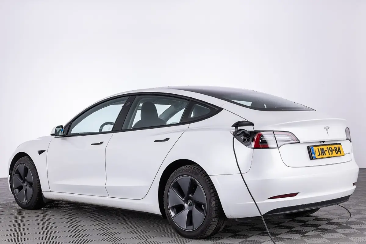Long Range AWD 75 kWh *SOH 95%* LEDER | PANORAMADAK