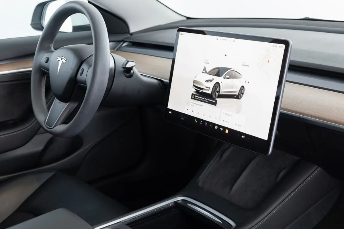 Long Range AWD 75 kWh *SOH 95%* LEDER | PANORAMADAK