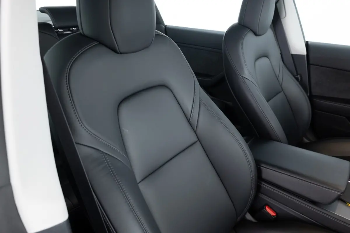 Long Range AWD 75 kWh *SOH 95%* LEDER | PANORAMADAK