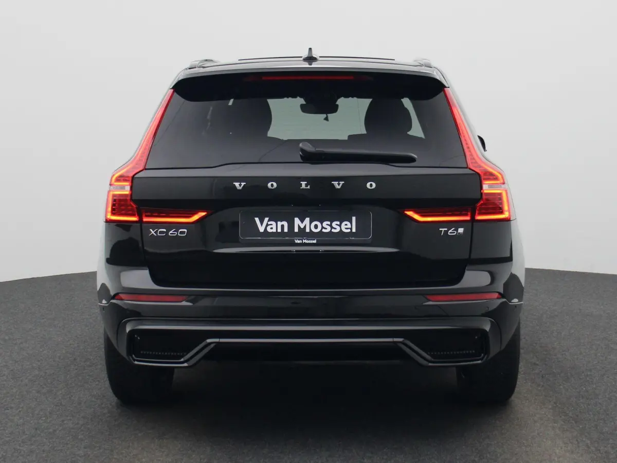 T6 Plug-in hybrid AWD Plus Dark