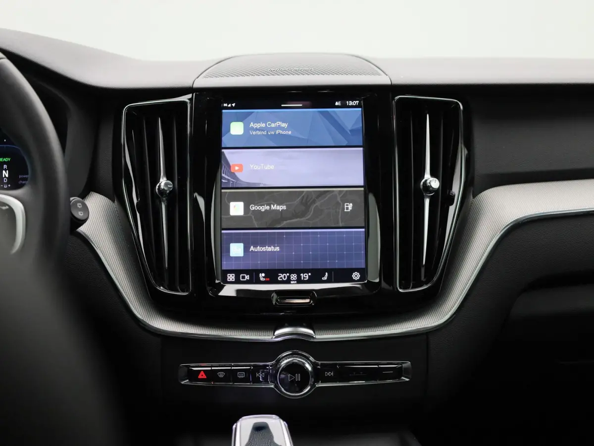 T6 Plug-in hybrid AWD Plus Dark