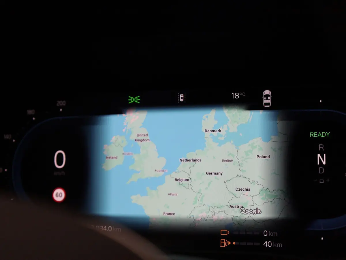 T6 Plug-in hybrid AWD Plus Dark