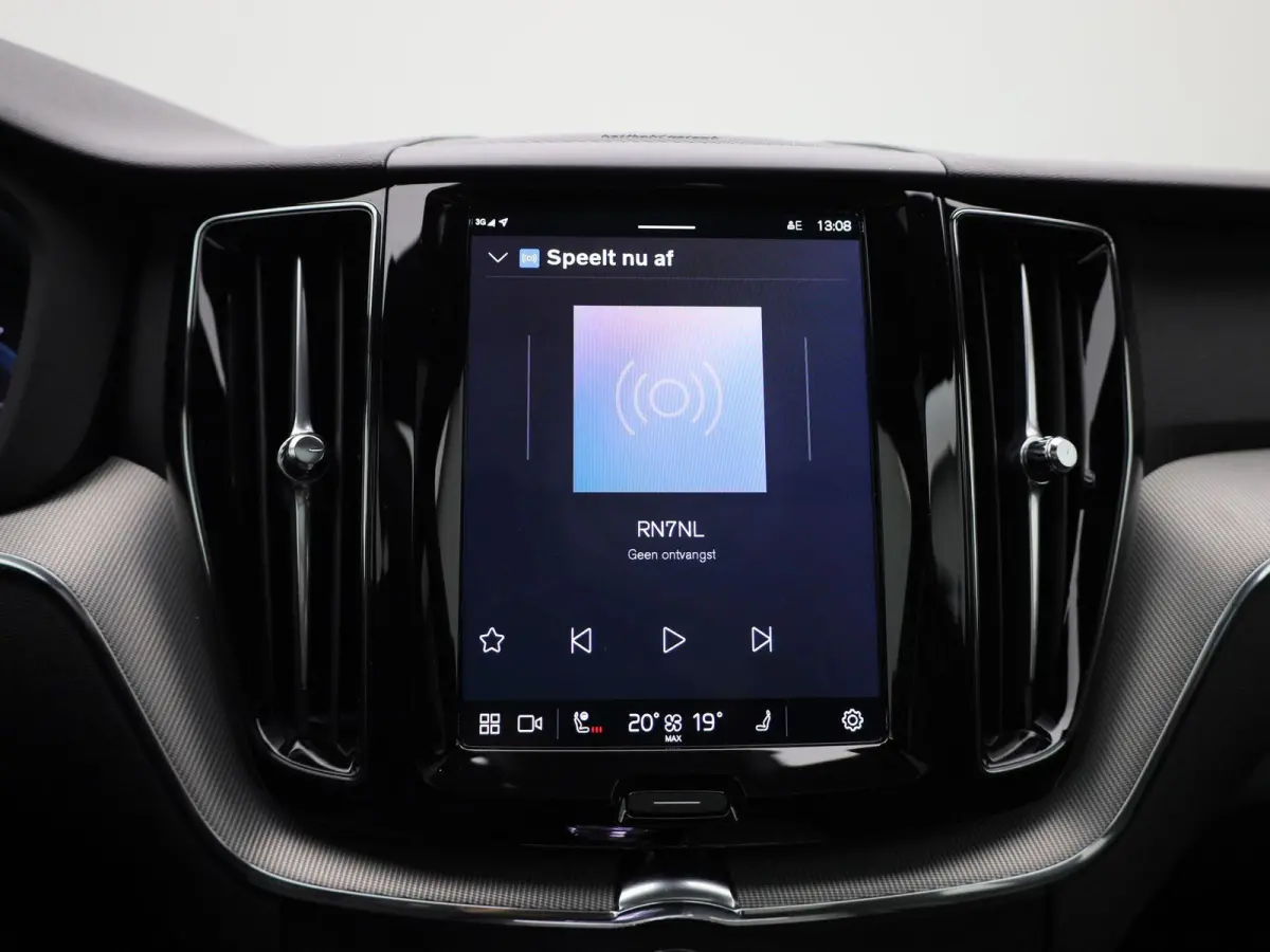 T6 Plug-in hybrid AWD Plus Dark