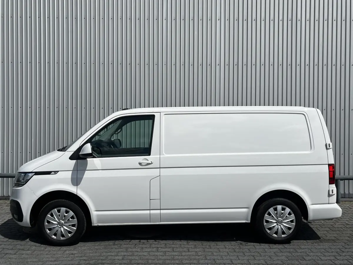 2.0 TDI L1H1*AUTOM.*A.C*CRUISE*NAVI*HAAK*CARPLAY*