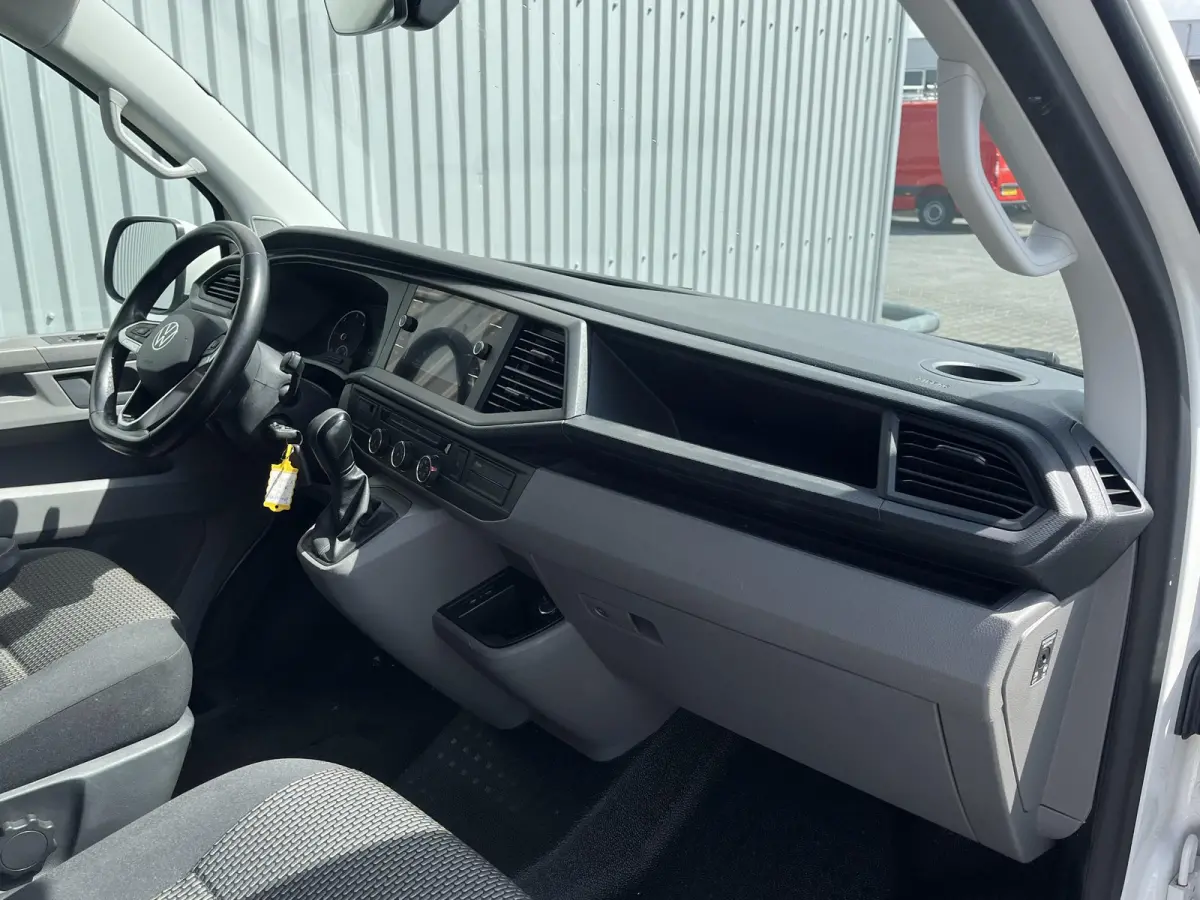 2.0 TDI L1H1*AUTOM.*A.C*CRUISE*NAVI*HAAK*CARPLAY*