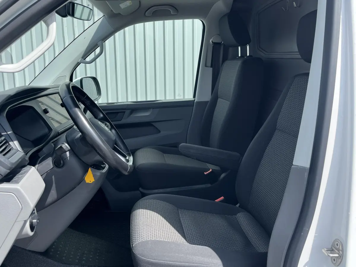 2.0 TDI L1H1*AUTOM.*A.C*CRUISE*NAVI*HAAK*CARPLAY*