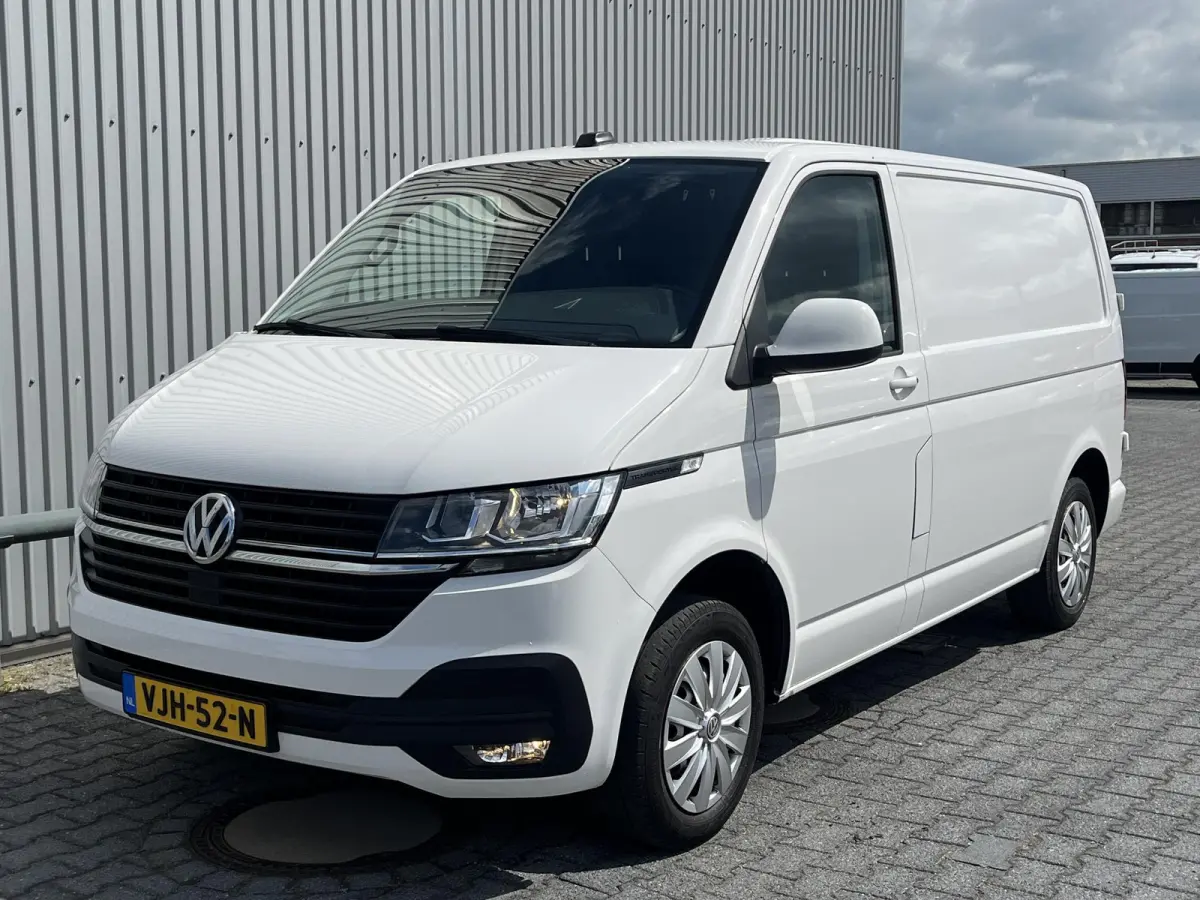 2.0 TDI L1H1*AUTOM.*A.C*CRUISE*NAVI*HAAK*CARPLAY*