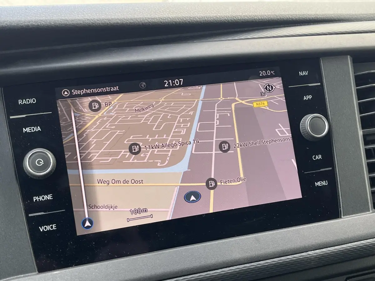 2.0 TDI L1H1*AUTOM.*A.C*CRUISE*NAVI*HAAK*CARPLAY*