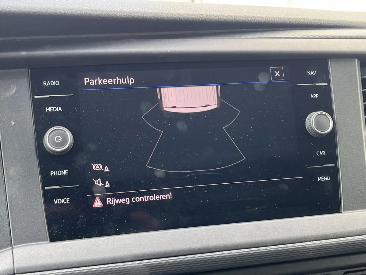 2.0 TDI L1H1*AUTOM.*A.C*CRUISE*NAVI*HAAK*CARPLAY*