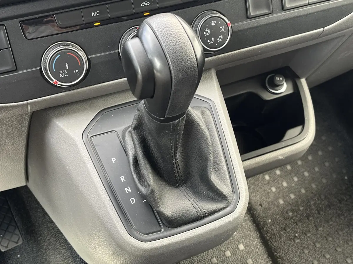 2.0 TDI L1H1*AUTOM.*A.C*CRUISE*NAVI*HAAK*CARPLAY*
