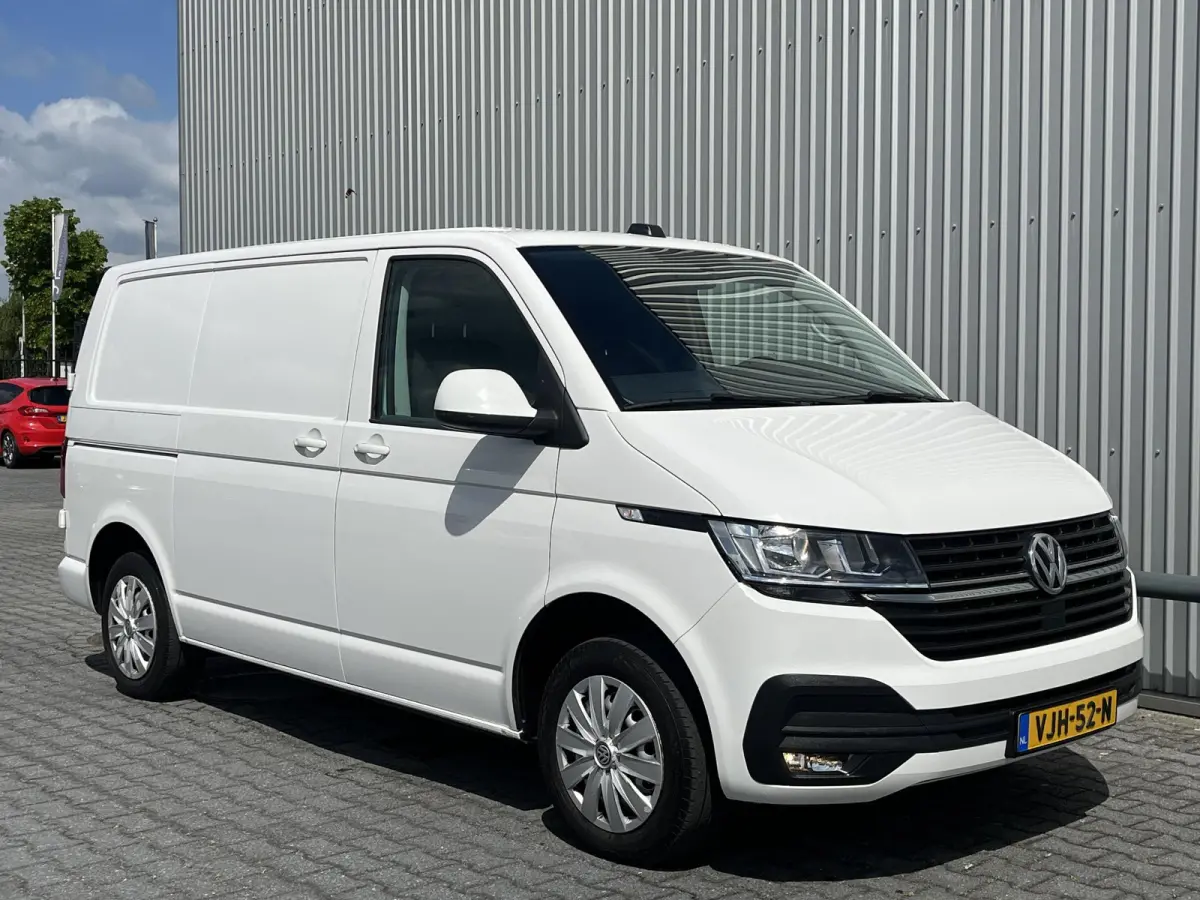 2.0 TDI L1H1*AUTOM.*A.C*CRUISE*NAVI*HAAK*CARPLAY*