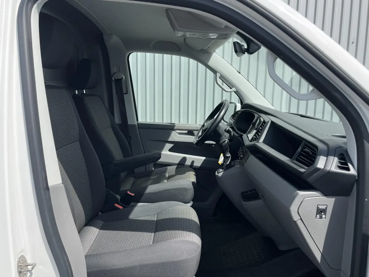 2.0 TDI L1H1*AUTOM.*A.C*CRUISE*NAVI*HAAK*CARPLAY*