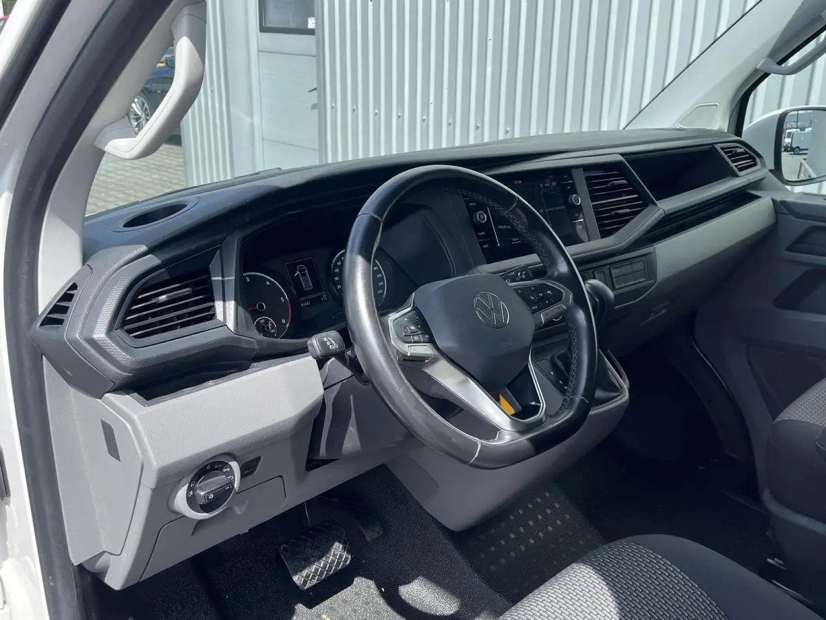 2.0 TDI L1H1*AUTOM.*A.C*CRUISE*NAVI*HAAK*CARPLAY*