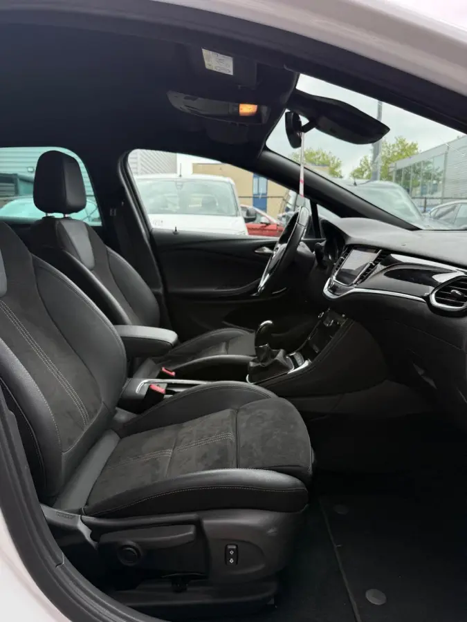 1.2 Benzine Black Edition Trekhaak