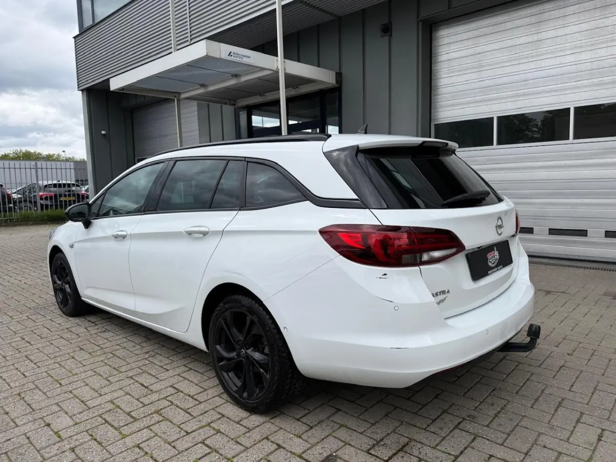 1.2 Benzine Black Edition Trekhaak