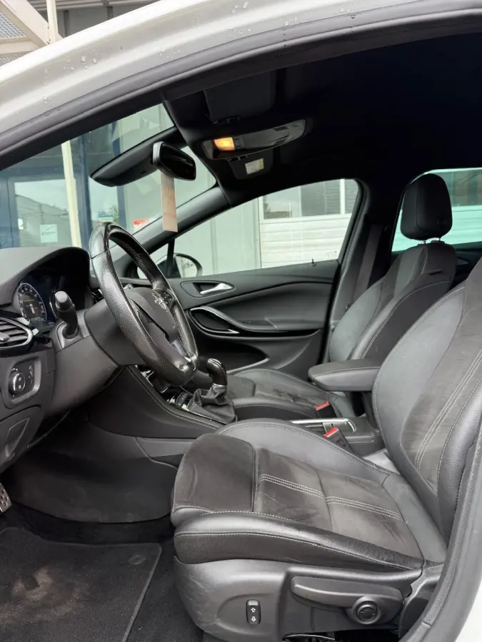 1.2 Benzine Black Edition Trekhaak