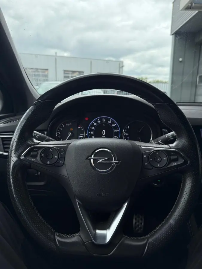 1.2 Benzine Black Edition Trekhaak