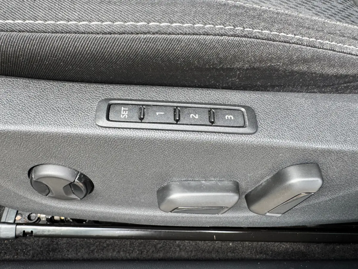 1.4 TSI iV PHEV * Digitale teller * 2x Memory * Head-Up *
