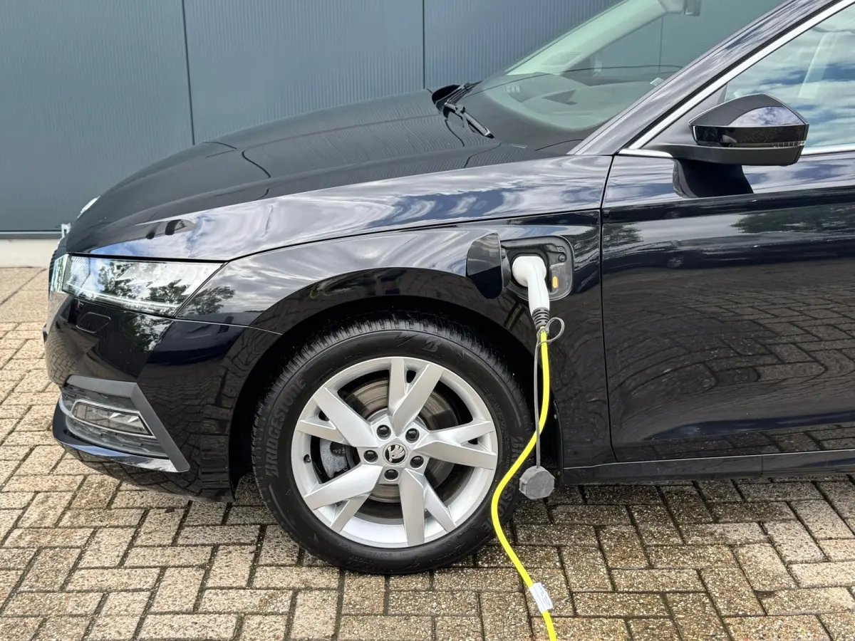 1.4 TSI iV PHEV * Digitale teller * 2x Memory * Head-Up *