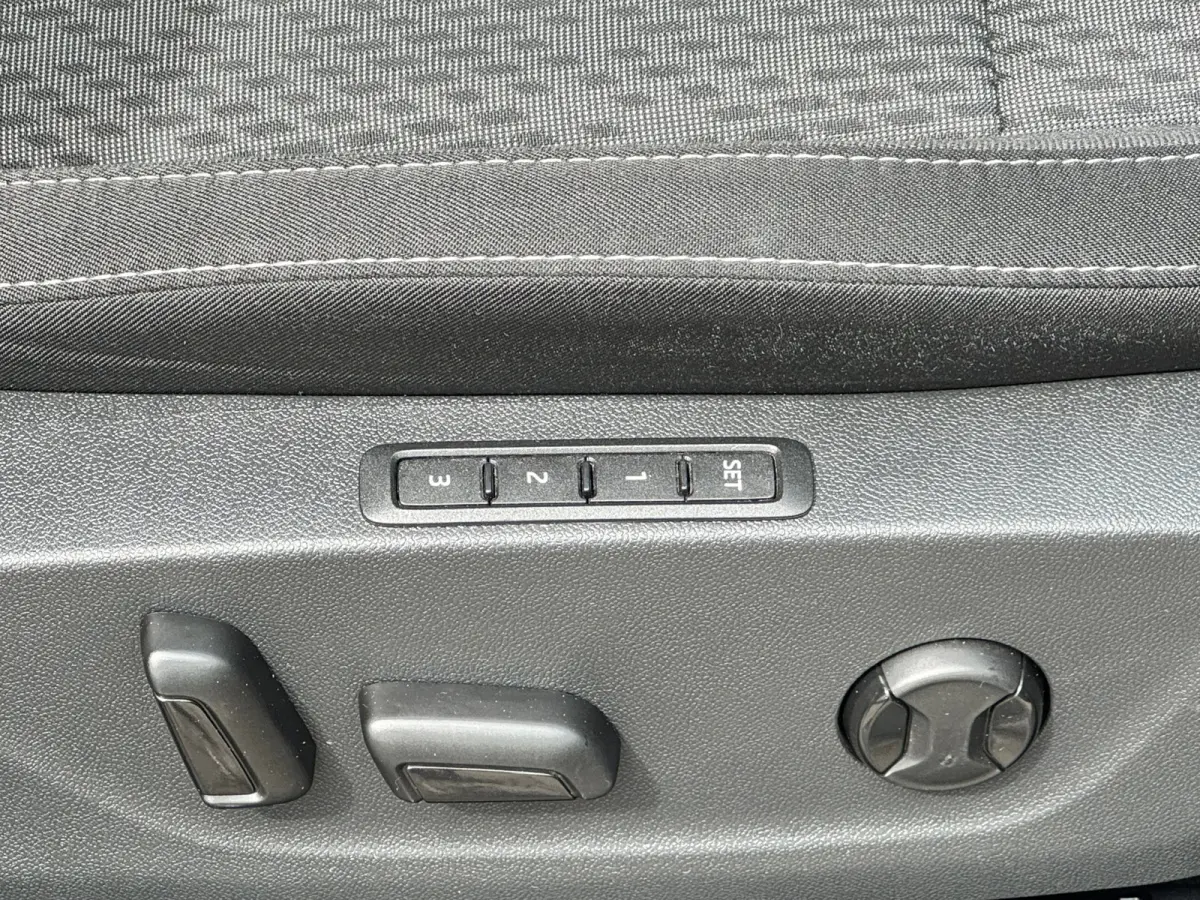 1.4 TSI iV PHEV * Digitale teller * 2x Memory * Head-Up *