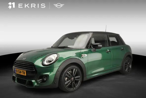 Cooper JCW Uitvoering / Sportstoelen / LED / Harman-KardonPark Assist / Getint glas / Alu wielen 17 inch black