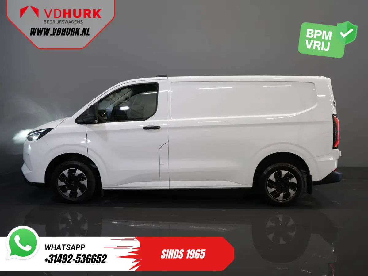 Trend 65 kWh 330 km WLTP Garantie t/m 2029/ LED/ Standkachel/ Snellader/ 2.3t Trekverm./ Stuurverw./ Stoelverw./ Carplay/ Camera/ PDC/ Cruise