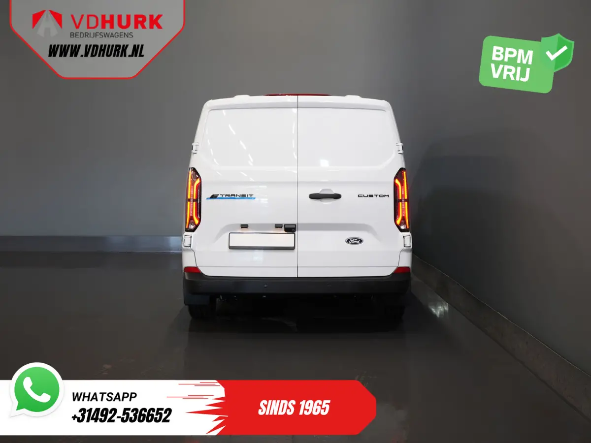 Trend 65 kWh 330 km WLTP Garantie t/m 2029/ LED/ Standkachel/ Snellader/ 2.3t Trekverm./ Stuurverw./ Stoelverw./ Carplay/ Camera/ PDC/ Cruise