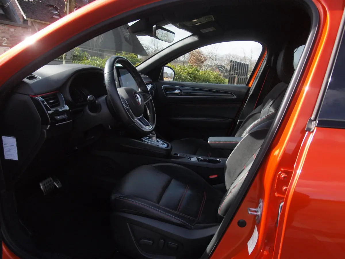 1.6 E-Tech Hybrid 145 R.S. Line | Camera | Cruise Control | Stoel/Stuurverwarming | NL-Auto