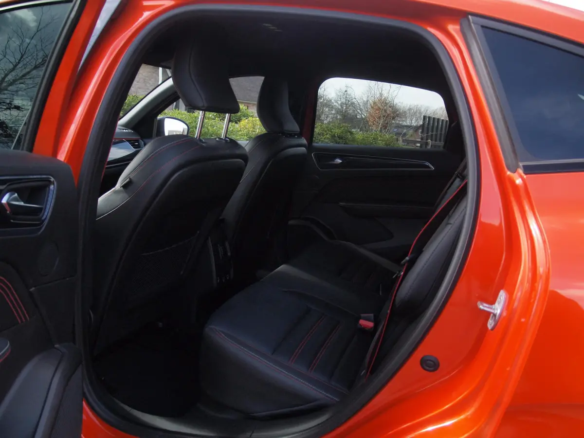 1.6 E-Tech Hybrid 145 R.S. Line | Camera | Cruise Control | Stoel/Stuurverwarming | NL-Auto