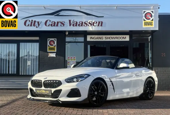 sDrive20i High Executive M Sport 198 pk navi camera leder lmv 19 pdc v/a xenon keyless entry spoiler pakket dealer oh