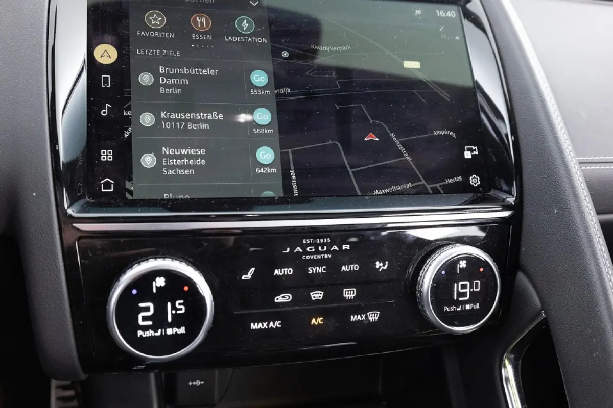 1.5 P300e AWD R-Dynamic SE | LEDER | PANORAMADAK | PHEV