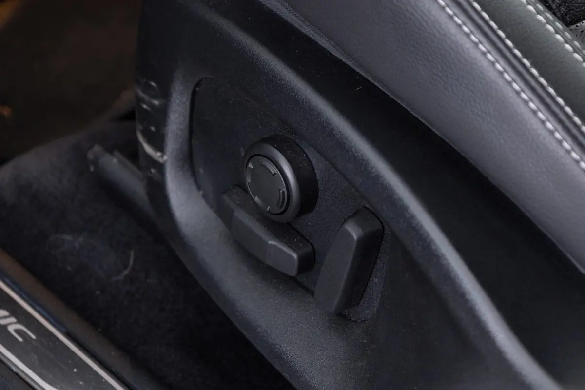 1.5 P300e AWD R-Dynamic SE | LEDER | PANORAMADAK | PHEV