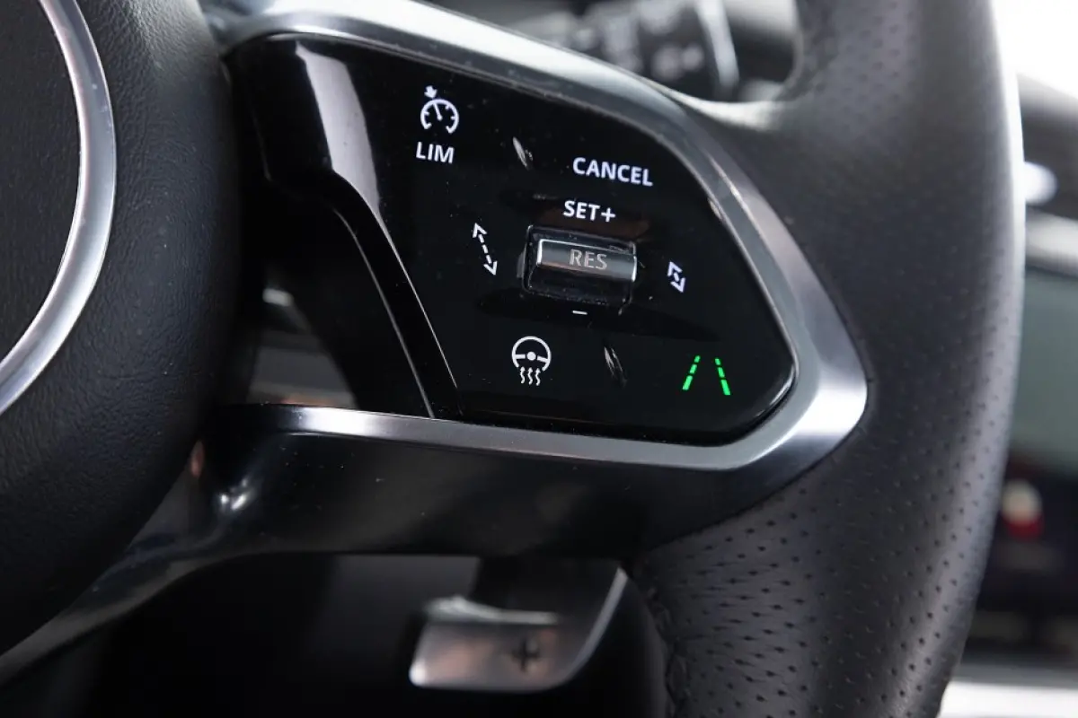 1.5 P300e AWD R-Dynamic SE | LEDER | PANORAMADAK | PHEV