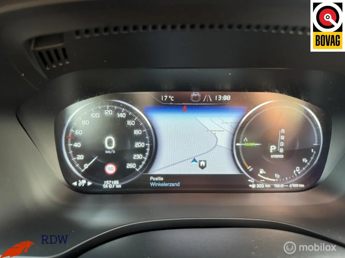 2.0 T8 Twin Engine AWD Momentum PANO/LEDER/TREKHAAK