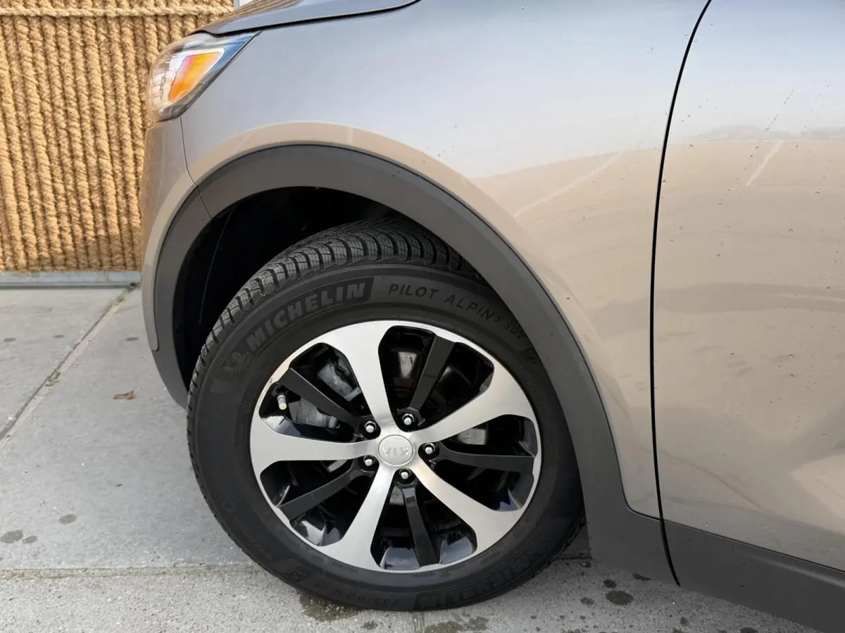 EX V6 3.3 Automaat 290pk 7-persoons | Trekhaak | 2300kg trekgewicht | Leren bekleding | Stoelverwarming | Climate & cruise control | Elektrisch verstelbare stoelen | Parkeersensoren achter |