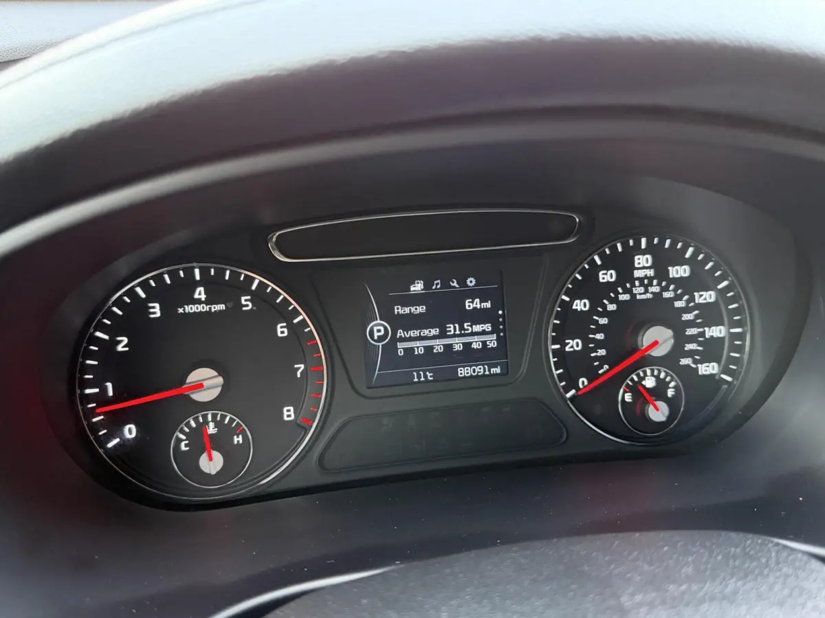 EX V6 3.3 Automaat 290pk 7-persoons | Trekhaak | 2300kg trekgewicht | Leren bekleding | Stoelverwarming | Climate & cruise control | Elektrisch verstelbare stoelen | Parkeersensoren achter |