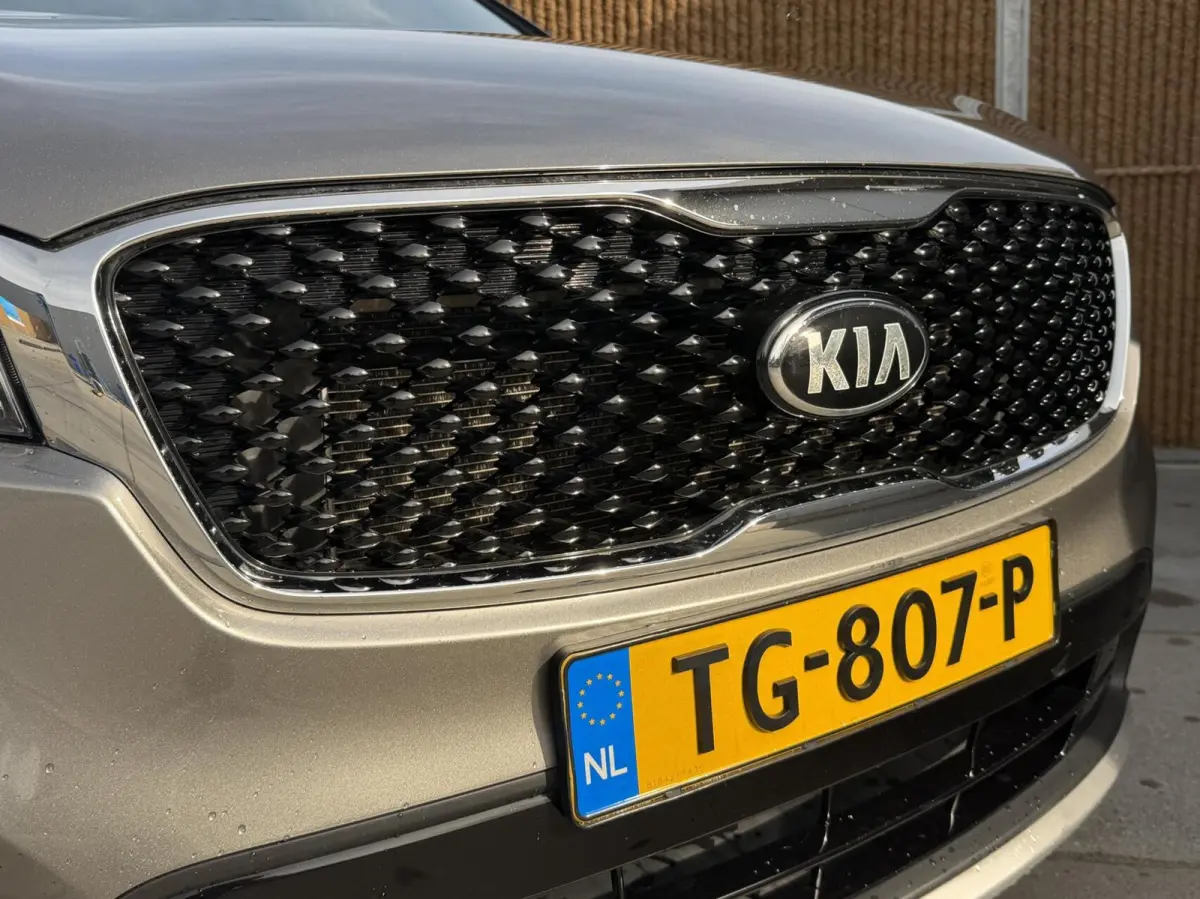 EX V6 3.3 Automaat 290pk 7-persoons | Trekhaak | 2300kg trekgewicht | Leren bekleding | Stoelverwarming | Climate & cruise control | Elektrisch verstelbare stoelen | Parkeersensoren achter |