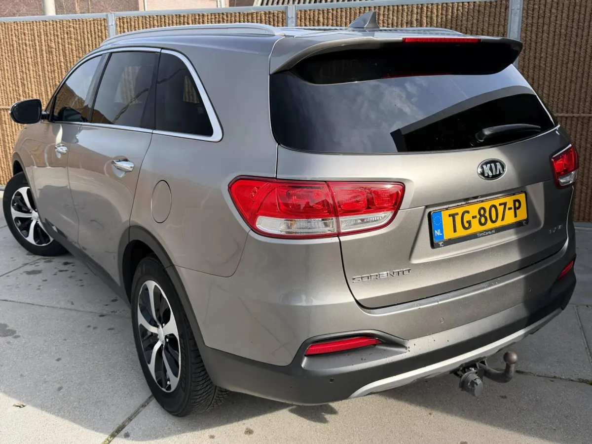 EX V6 3.3 Automaat 290pk 7-persoons | Trekhaak | 2300kg trekgewicht | Leren bekleding | Stoelverwarming | Climate & cruise control | Elektrisch verstelbare stoelen | Parkeersensoren achter |
