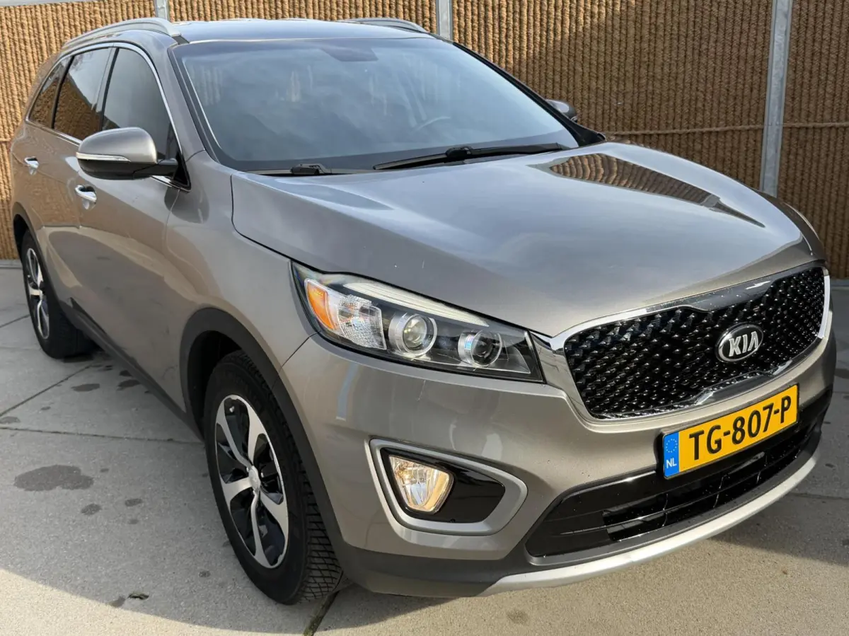 EX V6 3.3 Automaat 290pk 7-persoons | Trekhaak | 2300kg trekgewicht | Leren bekleding | Stoelverwarming | Climate & cruise control | Elektrisch verstelbare stoelen | Parkeersensoren achter |