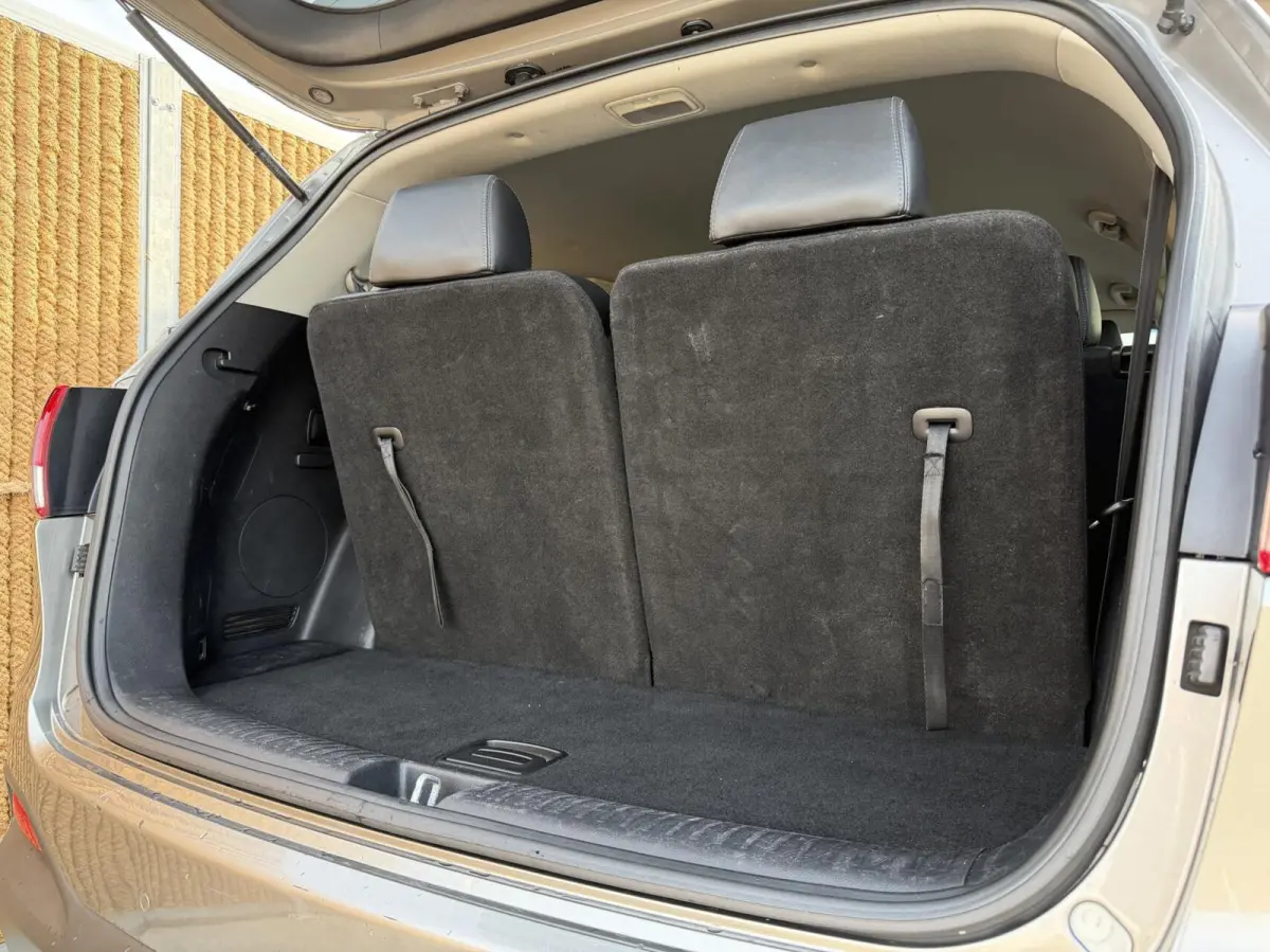 EX V6 3.3 Automaat 290pk 7-persoons | Trekhaak | 2300kg trekgewicht | Leren bekleding | Stoelverwarming | Climate & cruise control | Elektrisch verstelbare stoelen | Parkeersensoren achter |