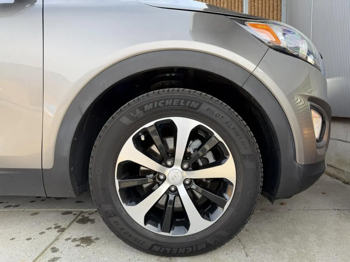 EX V6 3.3 Automaat 290pk 7-persoons | Trekhaak | 2300kg trekgewicht | Leren bekleding | Stoelverwarming | Climate & cruise control | Elektrisch verstelbare stoelen | Parkeersensoren achter |
