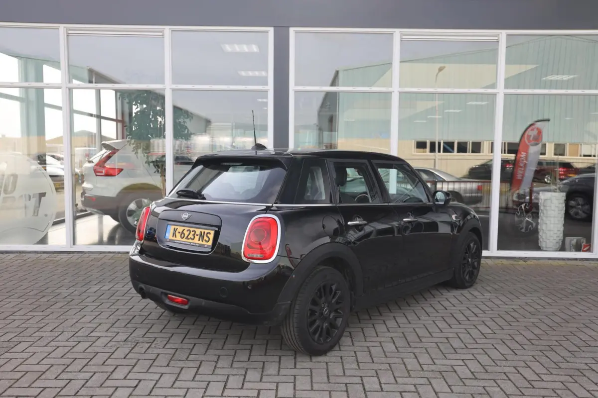 1.5 Cooper Business Edition