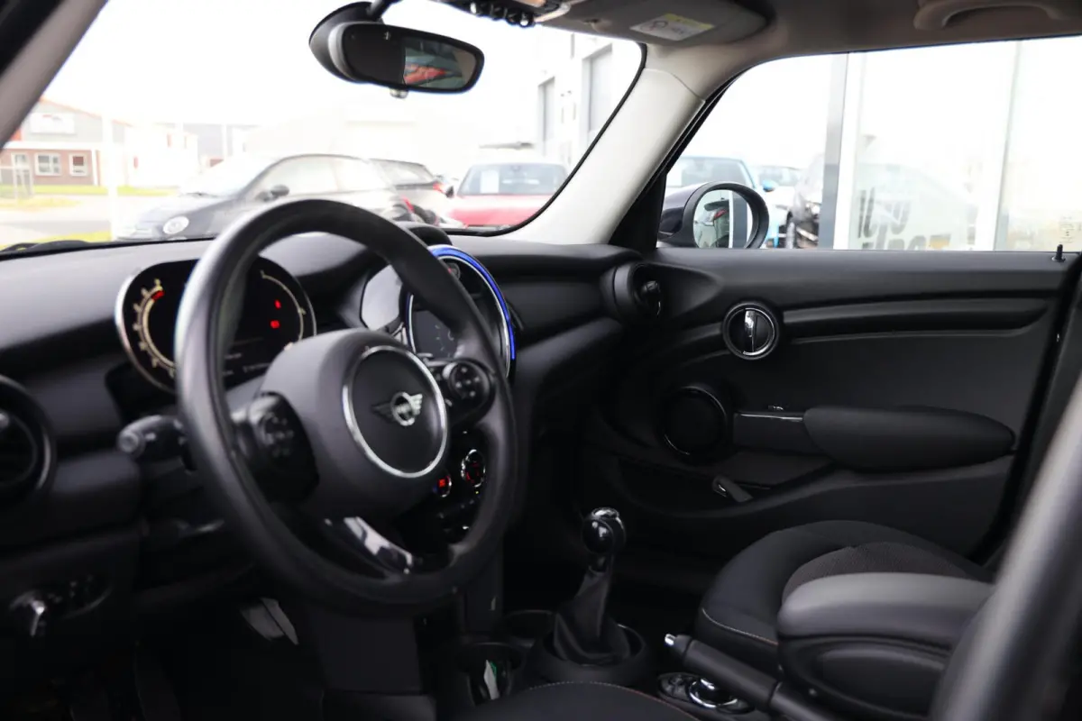 1.5 Cooper Business Edition