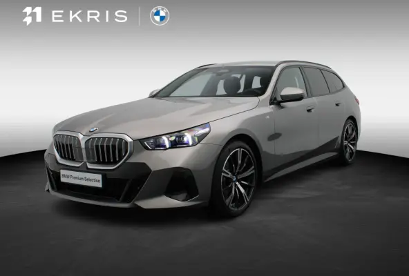 520i M Sportpakket | Trekhaak | Driving Assistant Plus | Harman Kardon | 20"