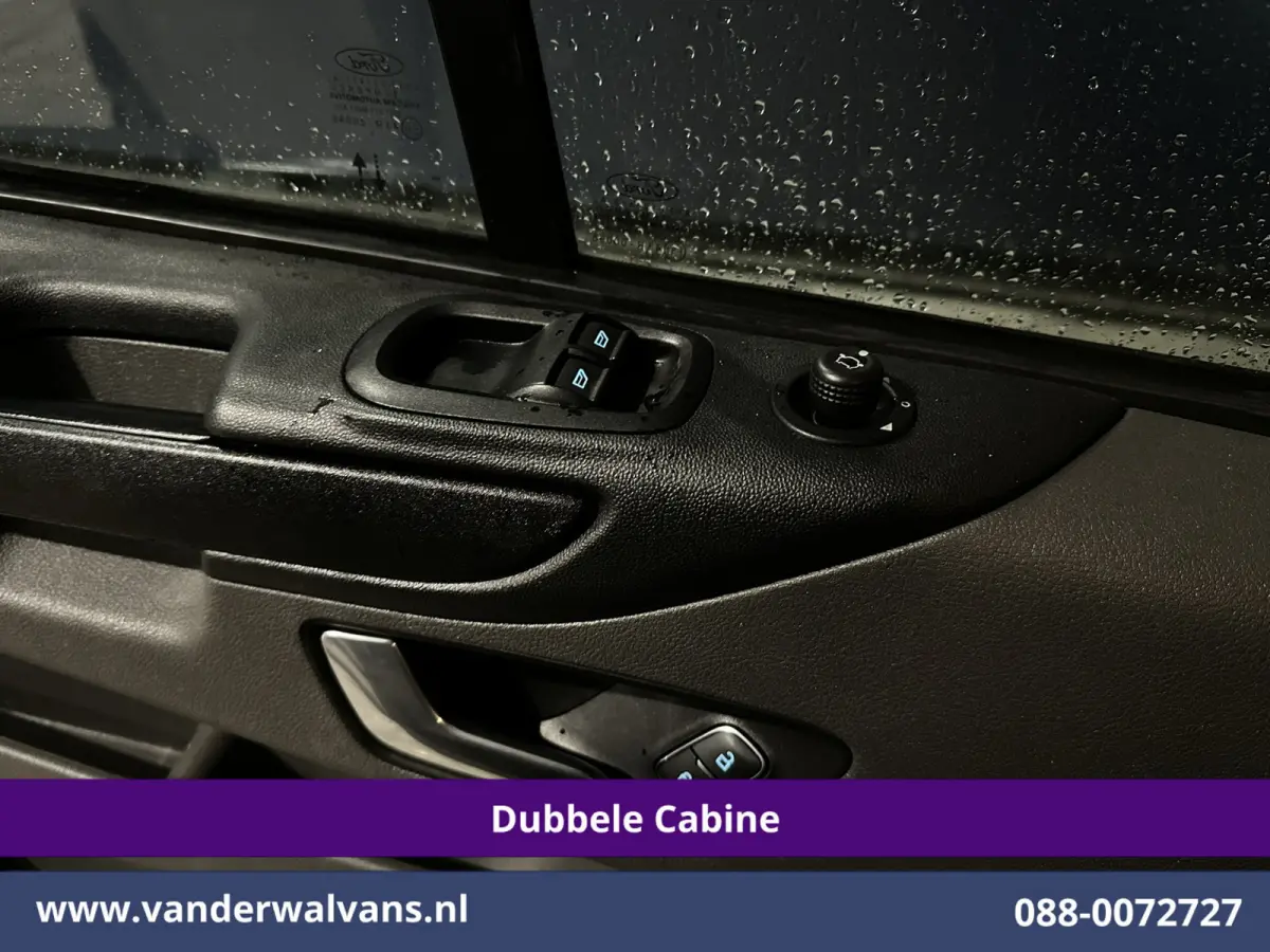 2.0 TDCI 131pk L2H1 Dubbele Cabine Euro6 Airco | 6-Zits | LED | Cruisecontrol | Parkeersensoren Achterklep, 2800kg trekvermogen