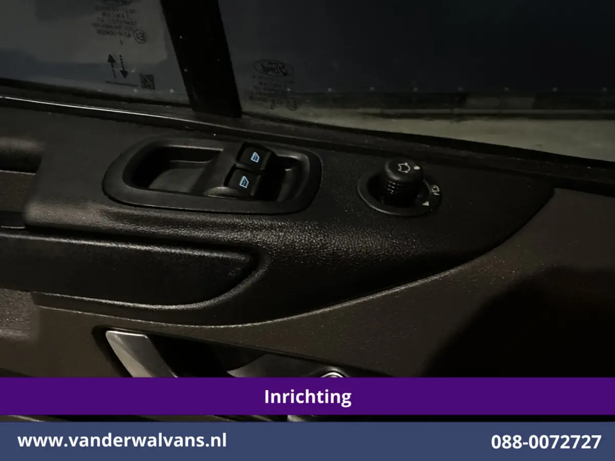 2.0 TDCI L1H1 Inrichting Euro6 Airco | Camera | LED | Cruisecontrol | Stoelverwarming | 2500kg Trekhaak Verwarmde voorruit, Parkeersensoren, Bijrijdersbank