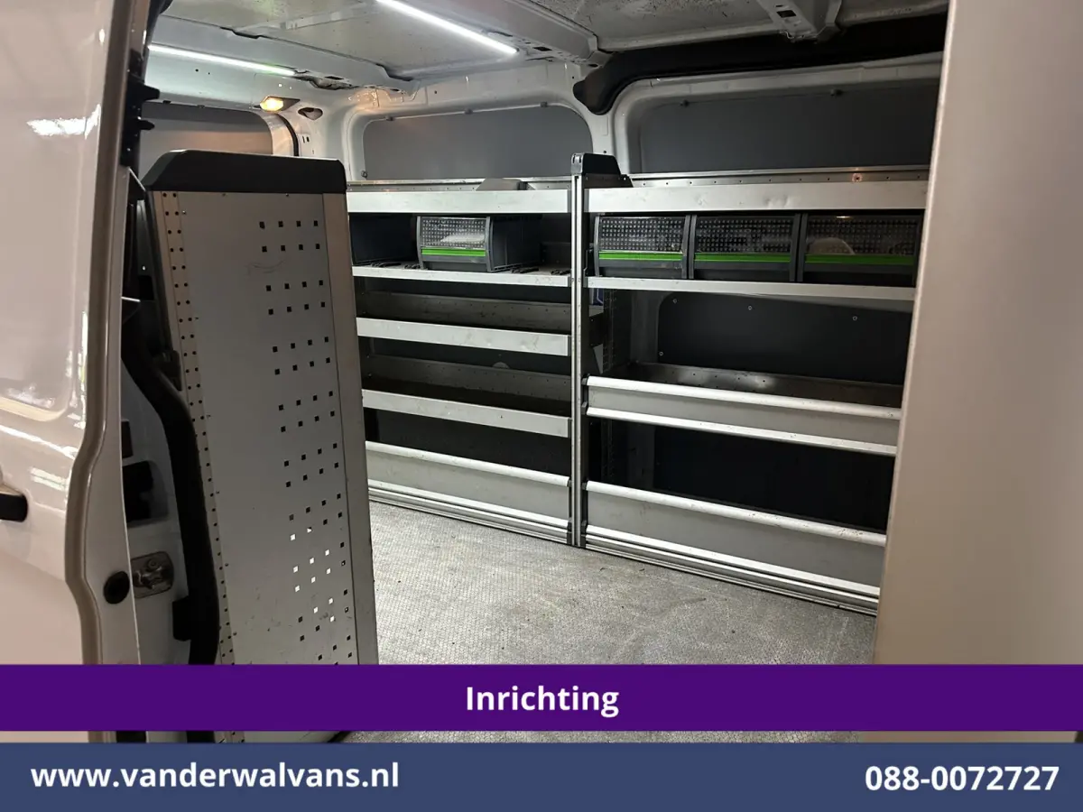 2.0 TDCI L1H1 Inrichting Euro6 Airco | Camera | LED | Cruisecontrol | Stoelverwarming | 2500kg Trekhaak Verwarmde voorruit, Parkeersensoren, Bijrijdersbank
