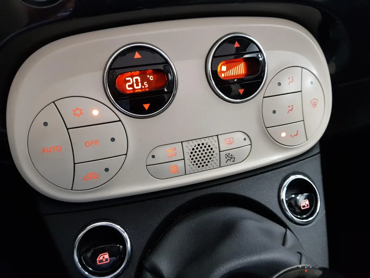 1.0 Hybrid Lounge + Navigatie Climate Control Cruise Control DAB Parkeer Sensoren Lichtmetalen velgen