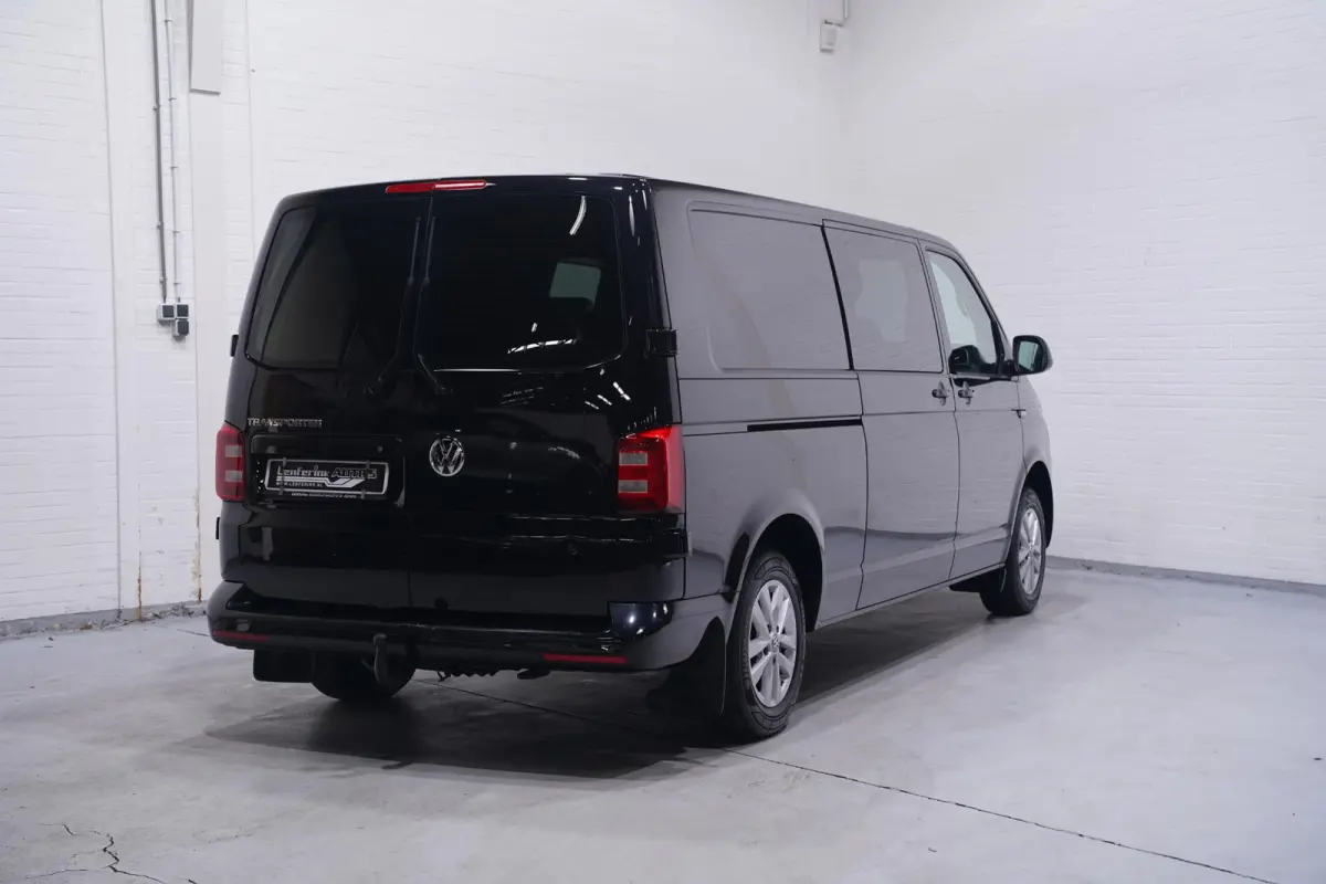 2.0 TDI 150 pk Dubbel Cabine DSG Aut. Navi, Trekhaak 2.500 kg, 16" LMV, PDC V+A, 5-Zits